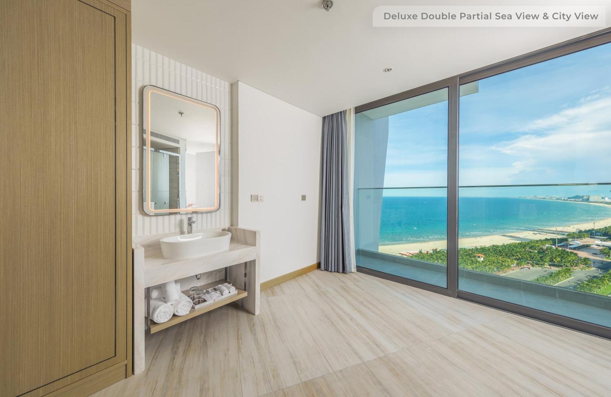 Awaken Hotel Da Nang