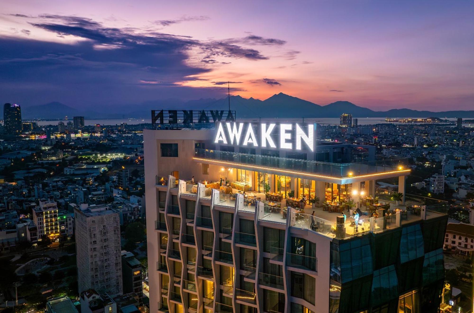 Awaken Khách sạn 5*